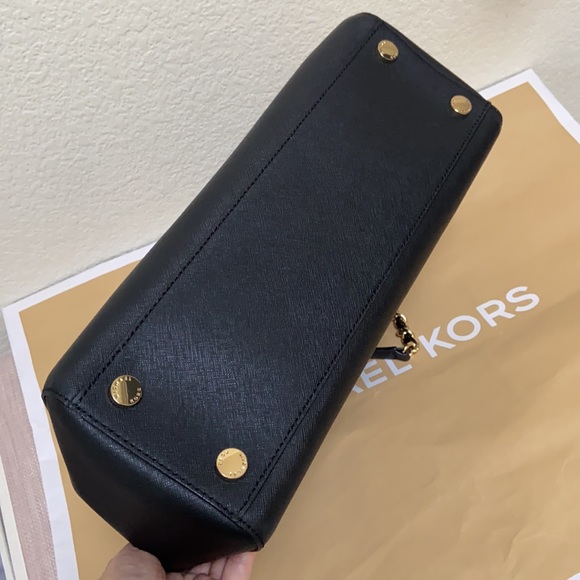 Michael Kors chain large tote NWOT - Picture 6 of 16